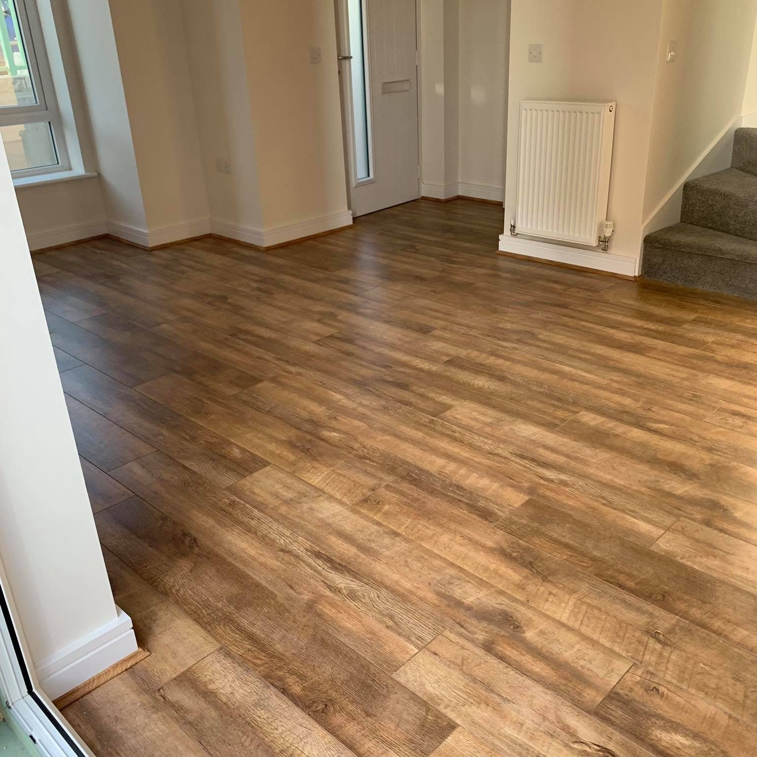 69419302_2413387082091249_8687115318063005696_n.1 LVT flooring fitting